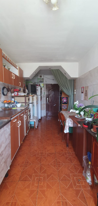 Apartament de renovat 3 camere Crangasi - Strada Ceahlau 