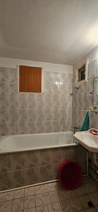 Apartament 4 camere de renovat etajul 1 | Crangasi
