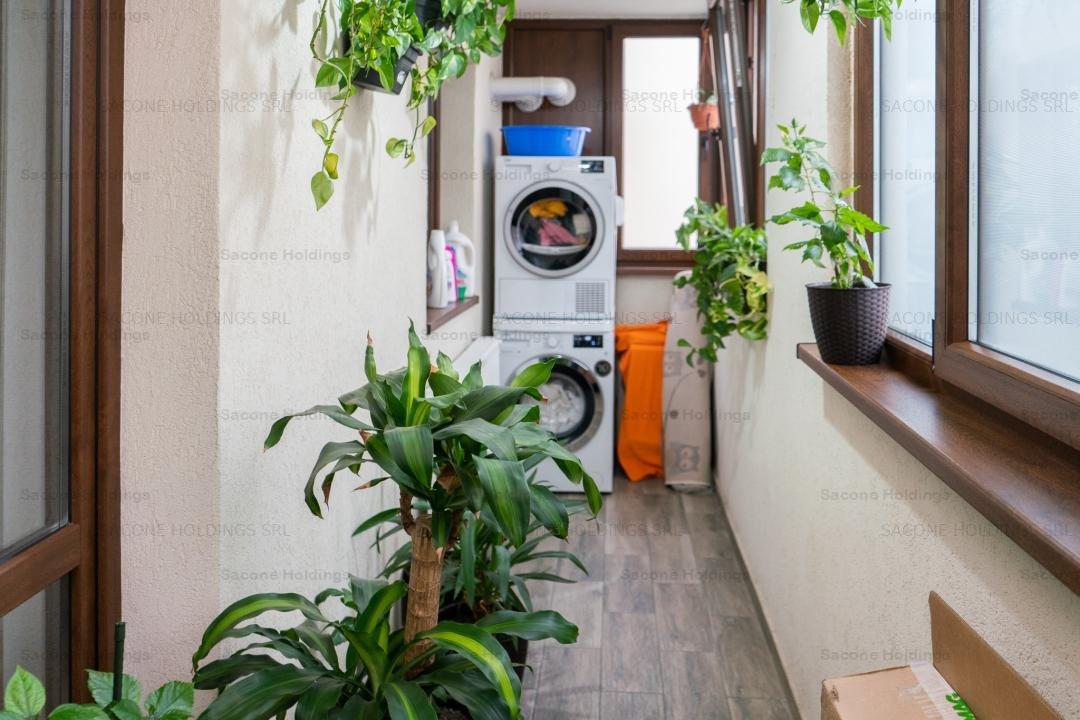 Apartament 3 camere decomandat cu parcare  zona Metalurgiei