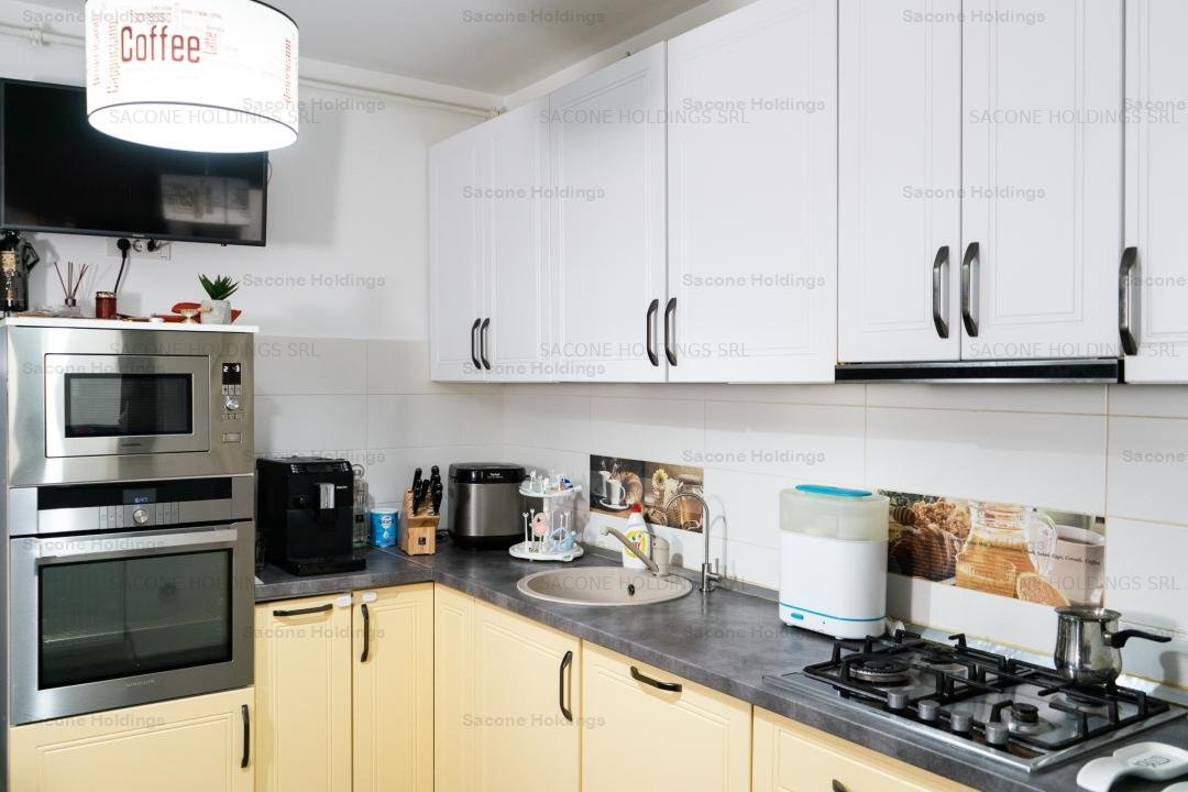 Apartament 3 camere decomandat cu parcare  zona Metalurgiei