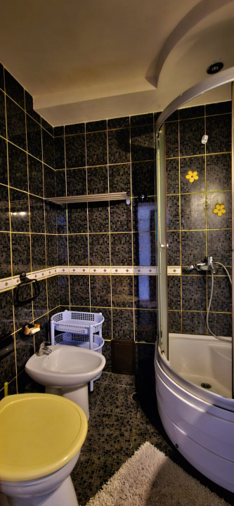 Apartament 3 camere spatios cu vedere libera