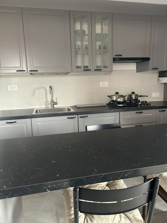 Apartament spatios cu balcon si parcare subterana Pipera