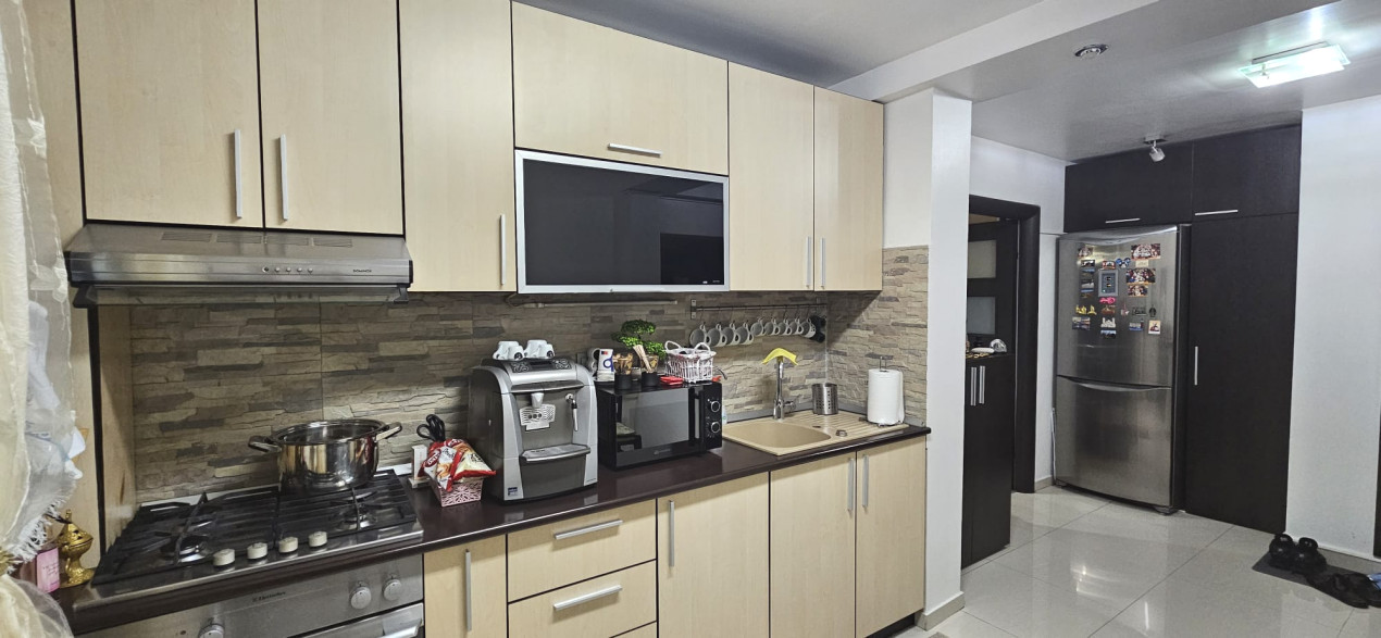 Apartament 3 camere RENOVAT Berceni 
