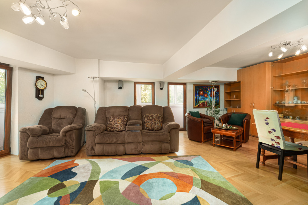Apartament 4 camere vedere Bulevardul Unirii 