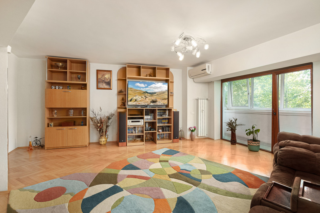Apartament 4 camere vedere Bulevardul Unirii 