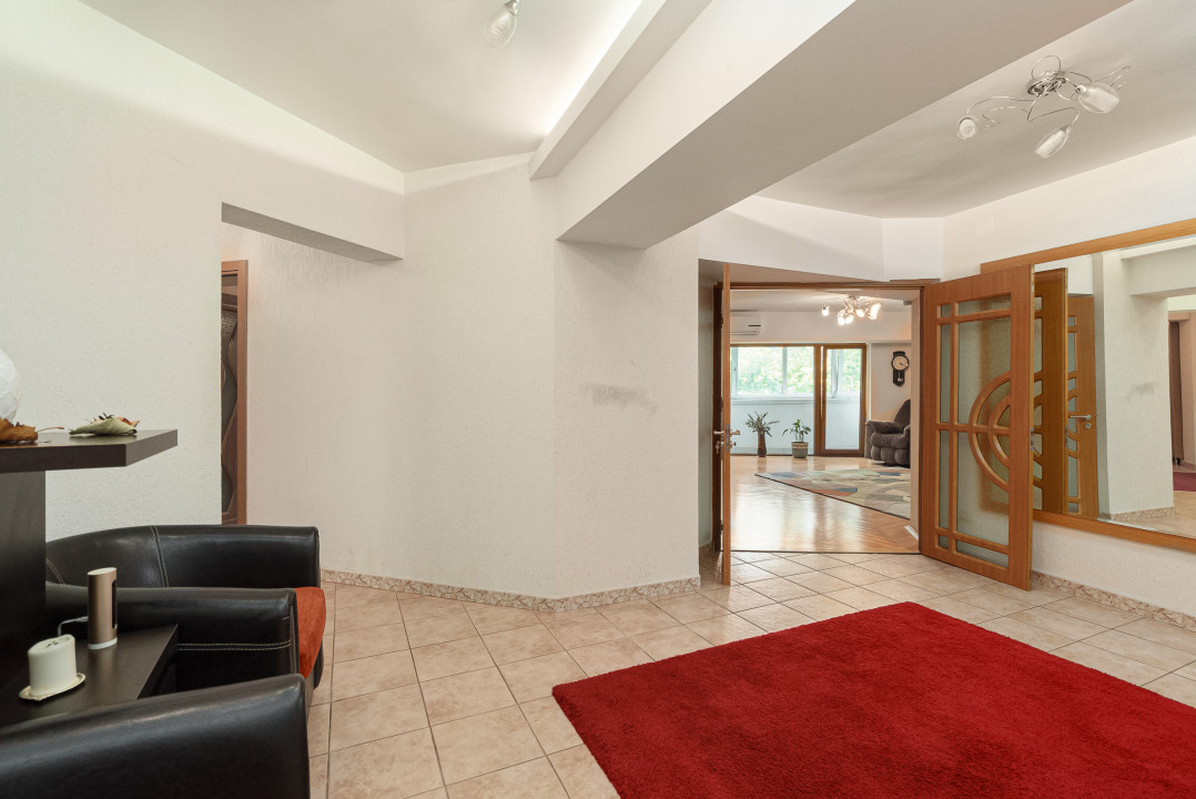 Apartament 4 camere vedere Bulevardul Unirii 