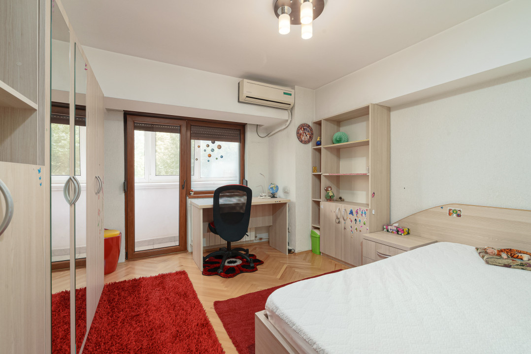 Apartament 4 camere vedere Bulevardul Unirii 