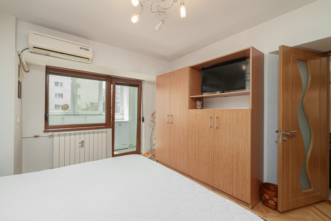 Apartament 4 camere vedere Bulevardul Unirii 