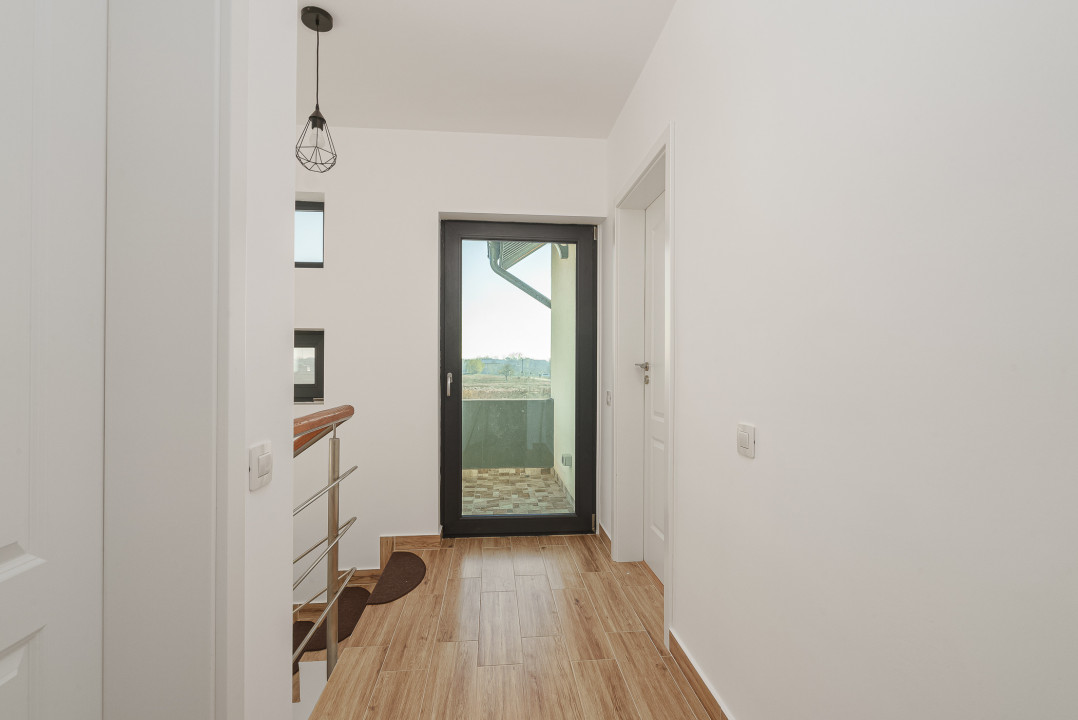 Vila moderna 3 camere complet mobilata curte prorpie Comuna Berceni