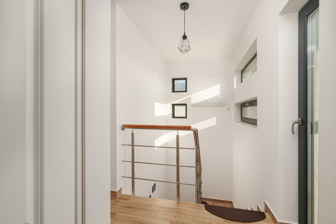 Vila moderna 3 camere complet mobilata curte prorpie Comuna Berceni
