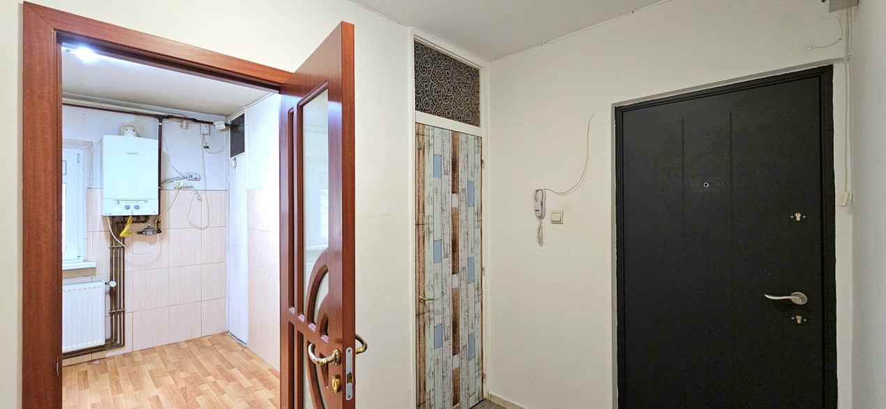 2 camere Vitan decomandat cu centrala si boxa COMISION 0 