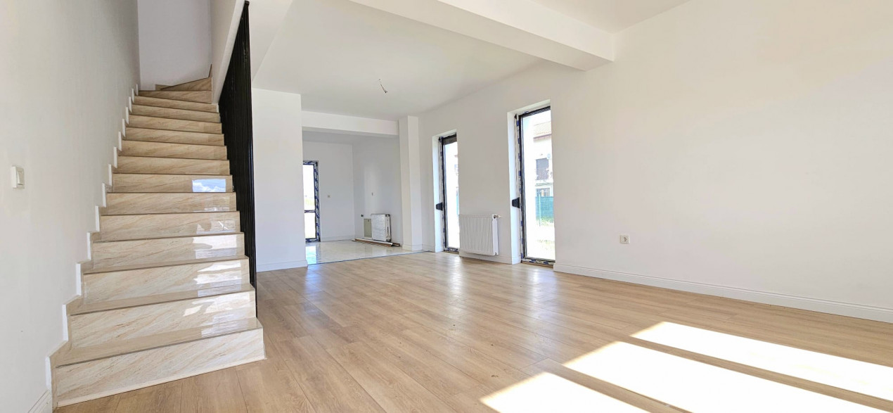 Vila P+E+M Ready To Move