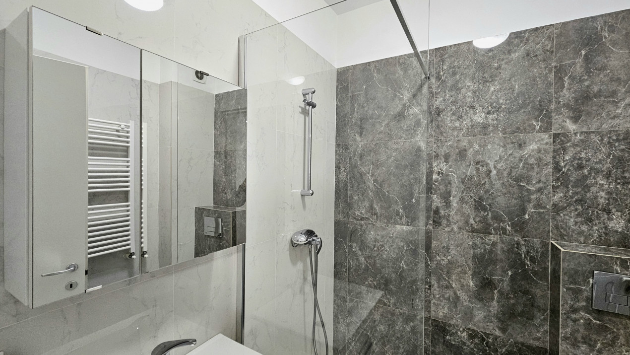Apartament complet cu vedere libera si parcare - terasa 200 mp