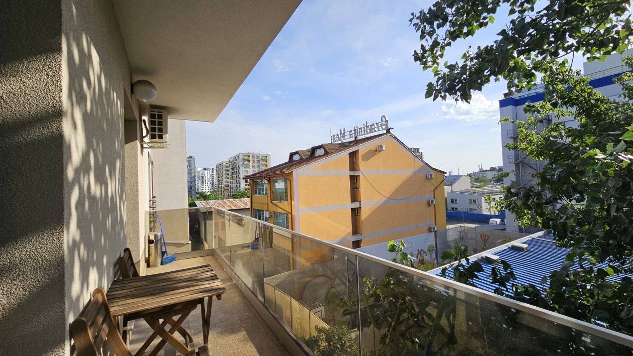 Apartament complet cu vedere libera si parcare - terasa 200 mp