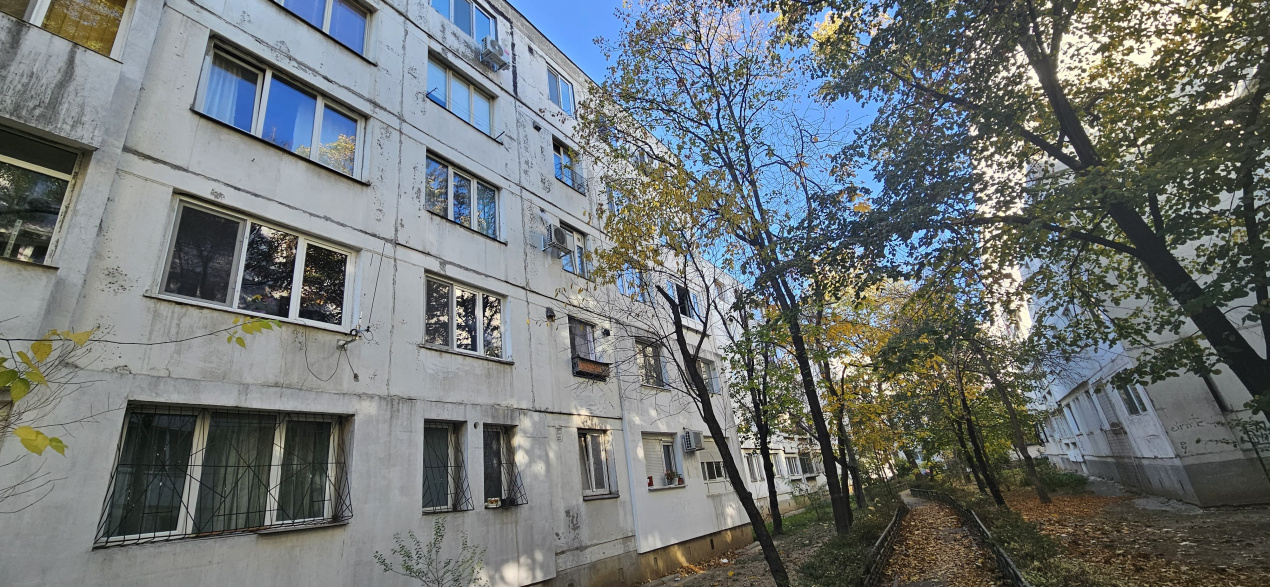 Apartament 2 Camere Decomandat Parc Moghioros